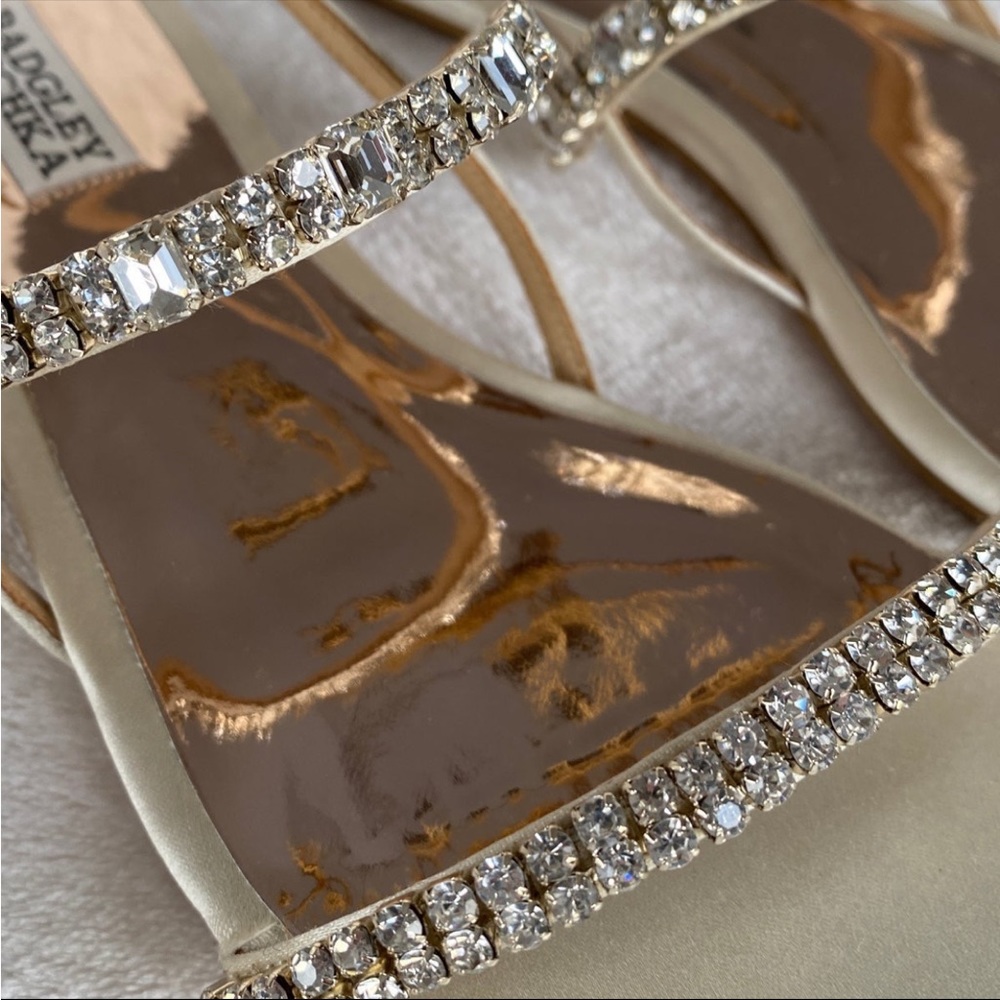 NIB Badgley Mischka Zandra Embellished Strappy Sandal size 7 ivory satin - Picture 4 of 8
